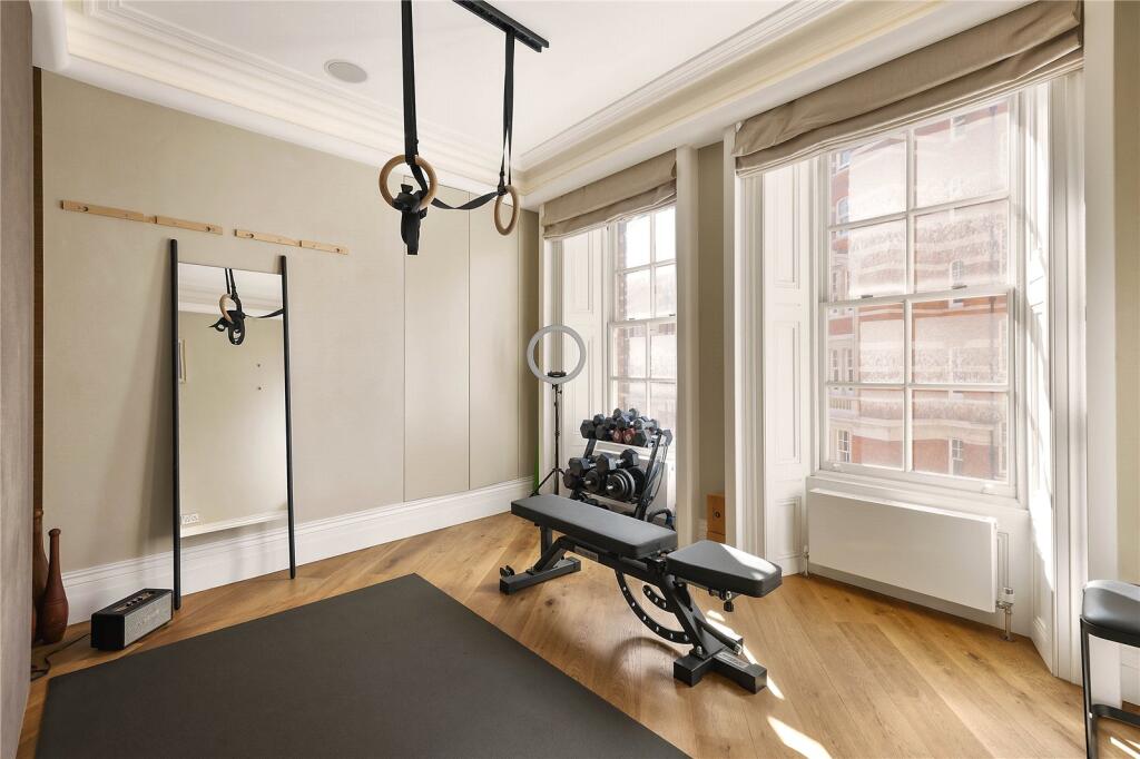 Bedroom/Gym