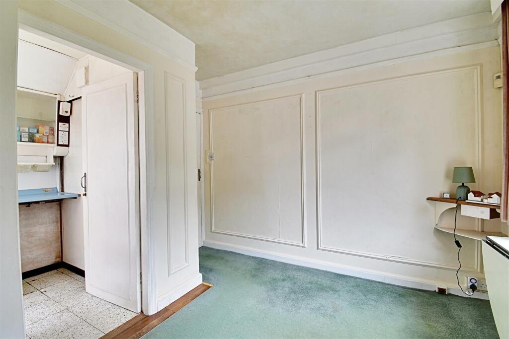 Dining Room 2.jpg