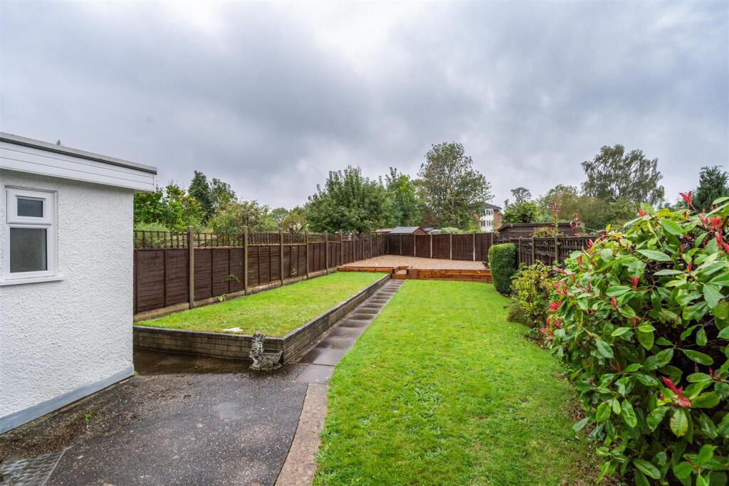 6 Hatchford Avenue-13_lo.jpg