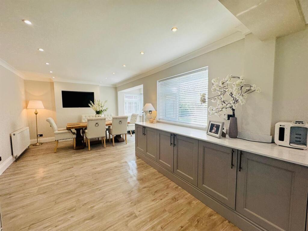 Kitchen Diner Family Room