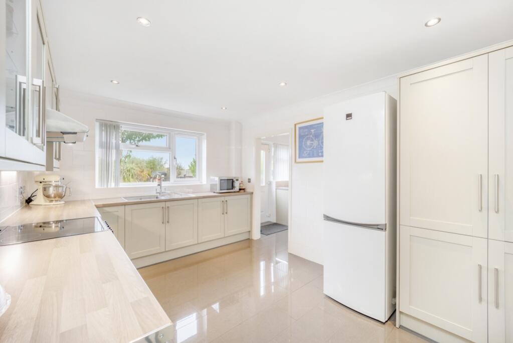 The Pantiles (Wrangle)-20