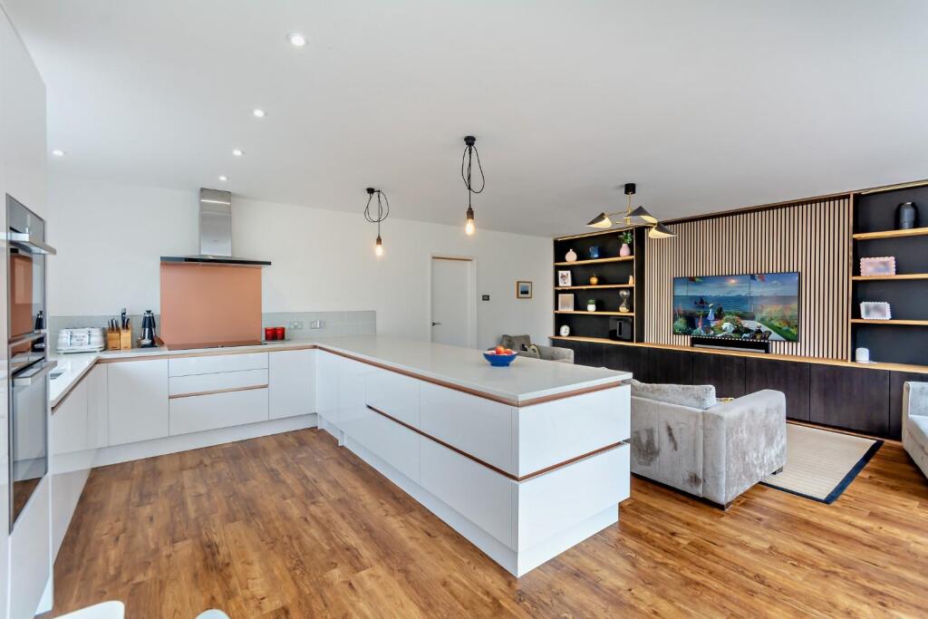 8660166-interior21-800.jpg