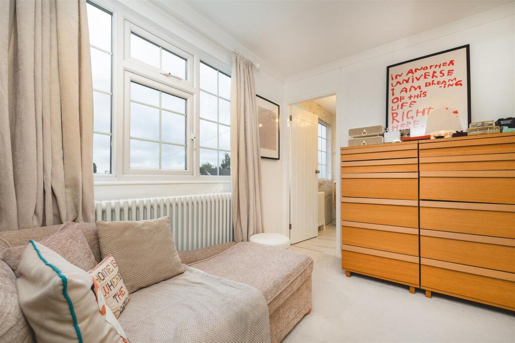 11 Loire Close, Ashby