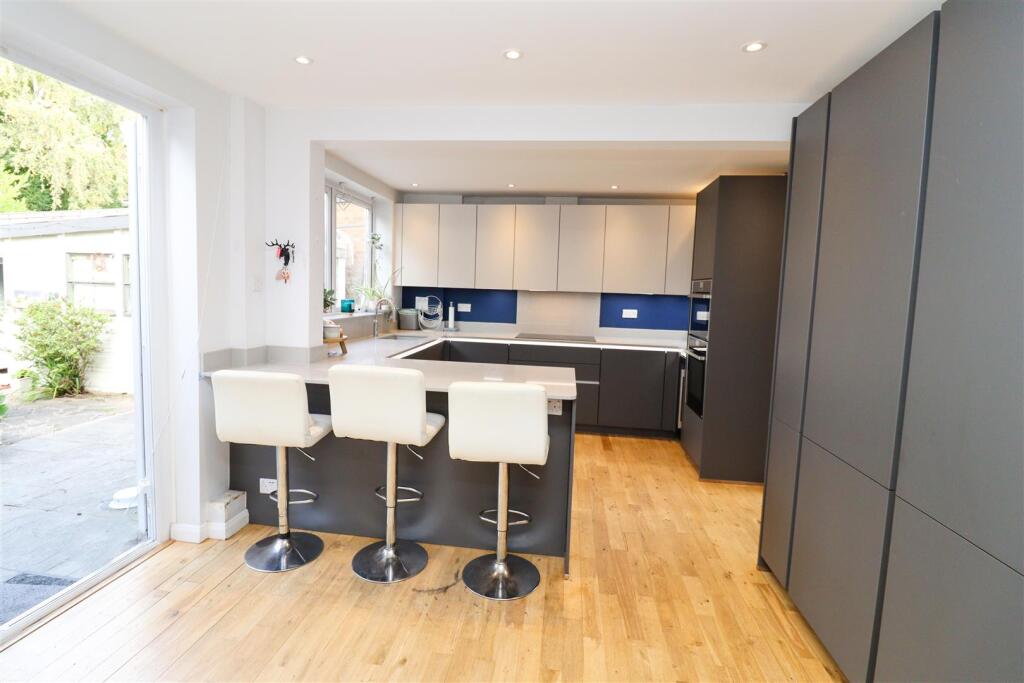 Kitchen/Breakfast Room