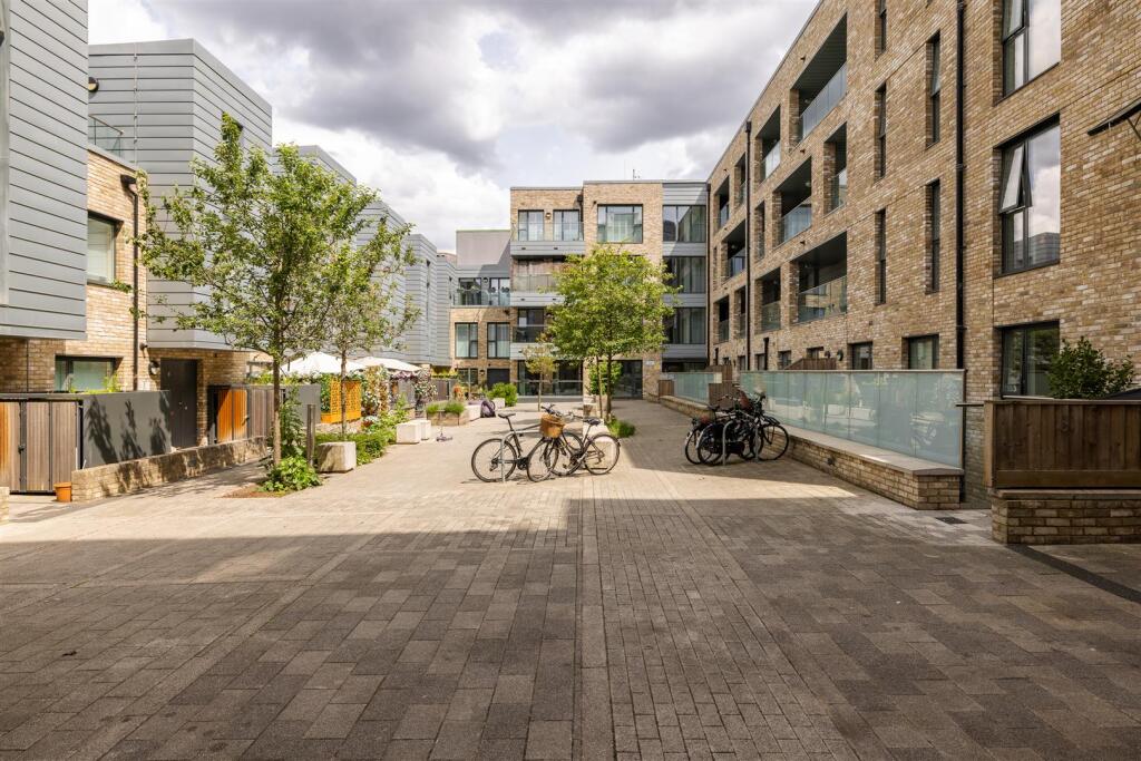 London Lane, E8
