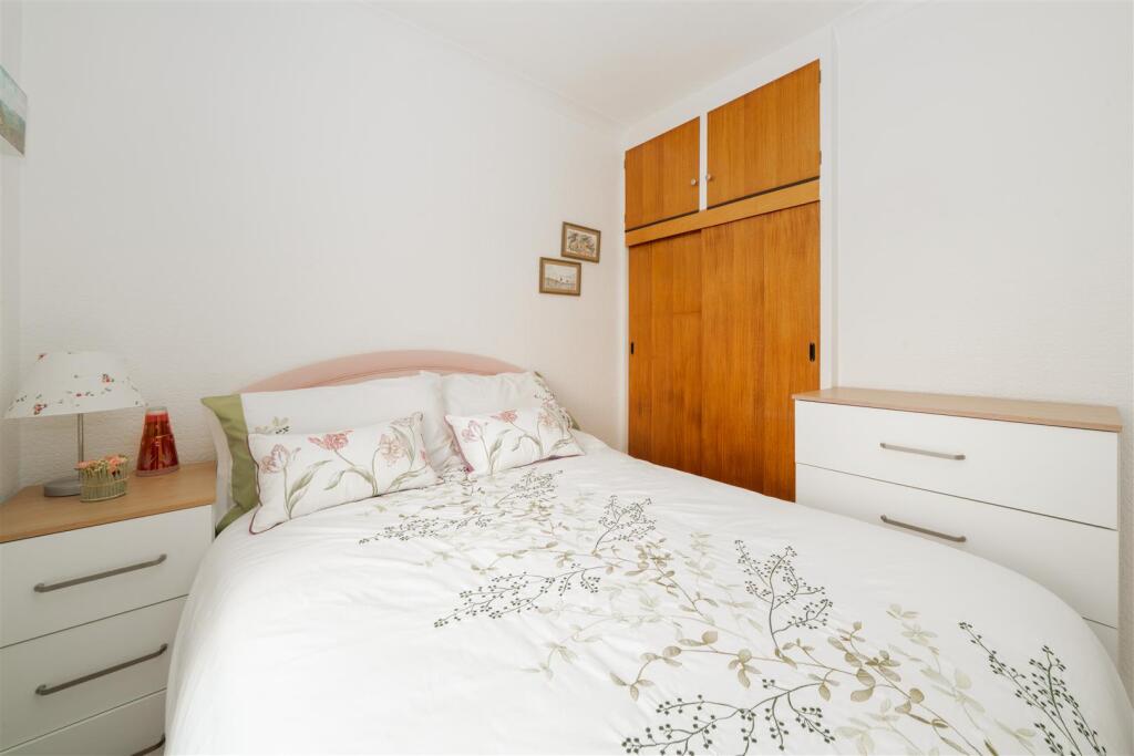 Bedroom1-2.jpg