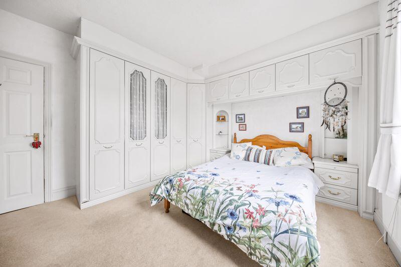 Bed2.