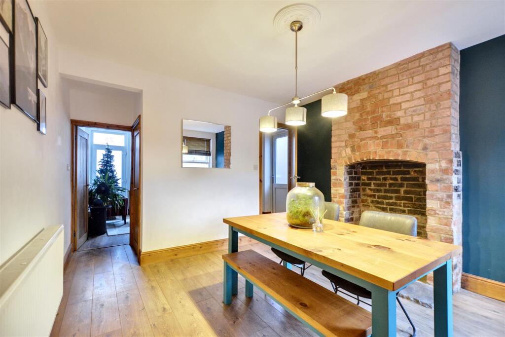 Dining Room_2.jpeg