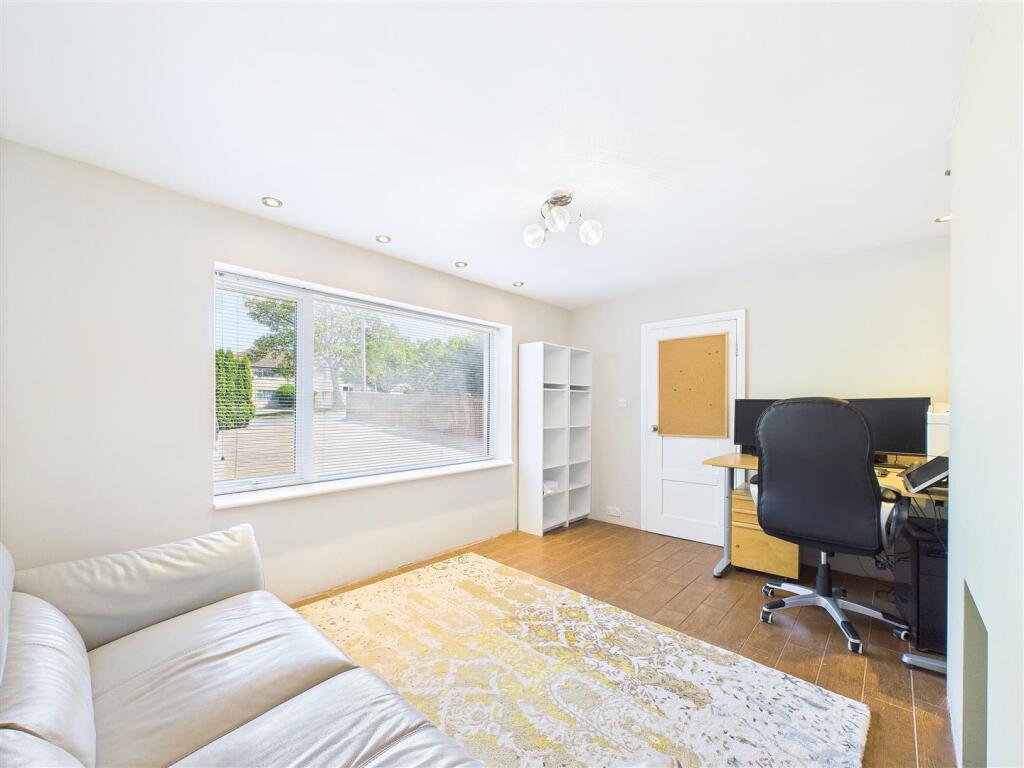 Empire Road, Burton Upon Trent (7).jpg