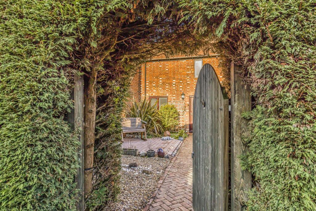 2 Marsh Barns, Marsh Lane, Merston-PorticoMarketin