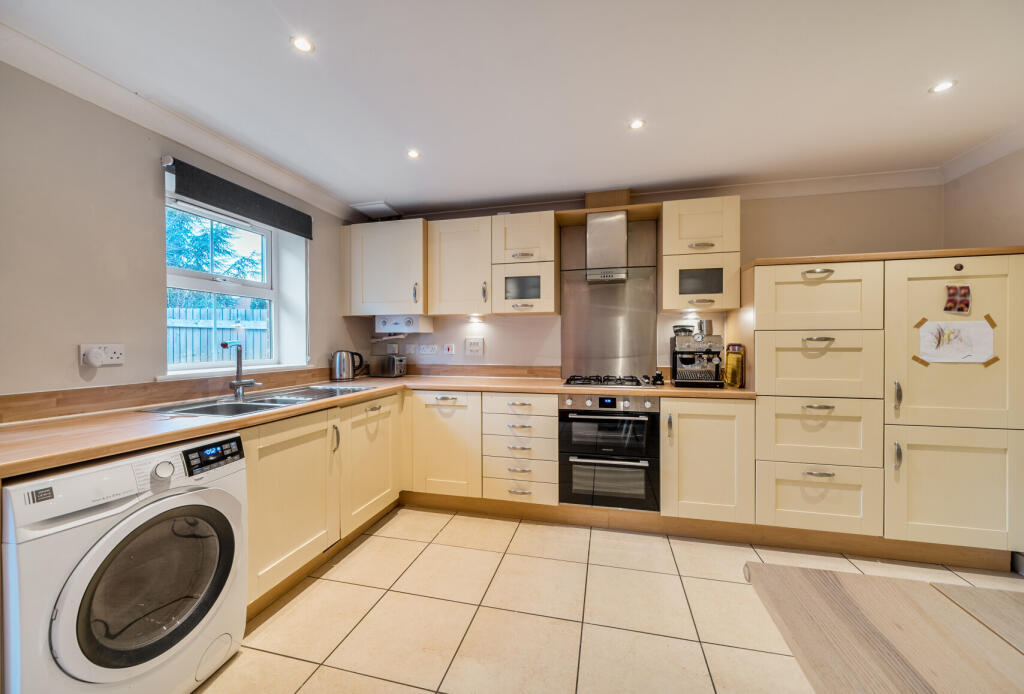 1375254-2-69038d3...