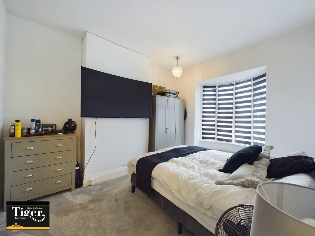 CAM02176G0-PR0315...