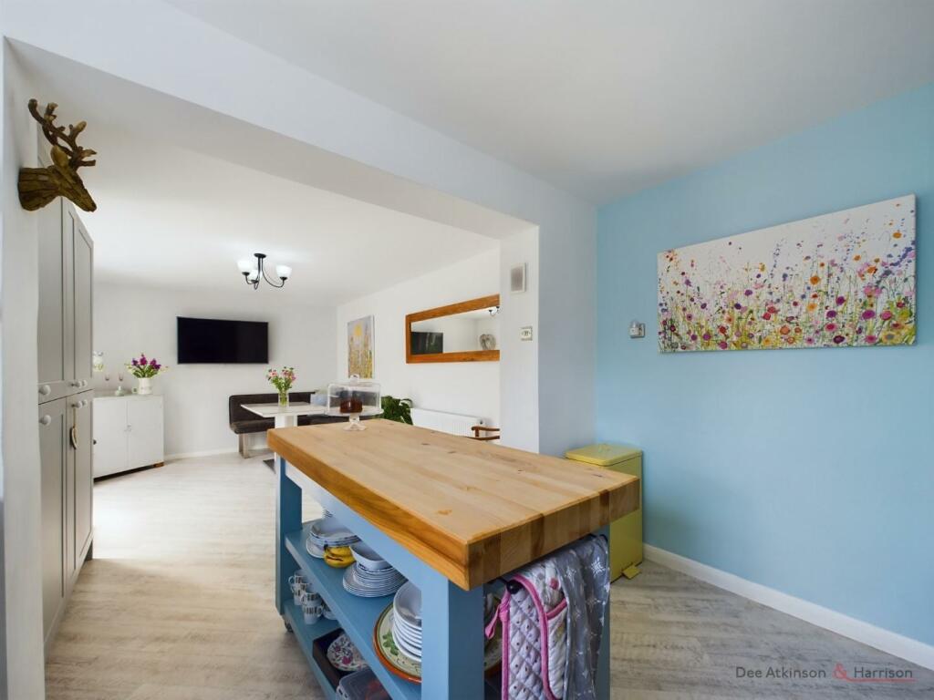 Kitchen/Dining Room