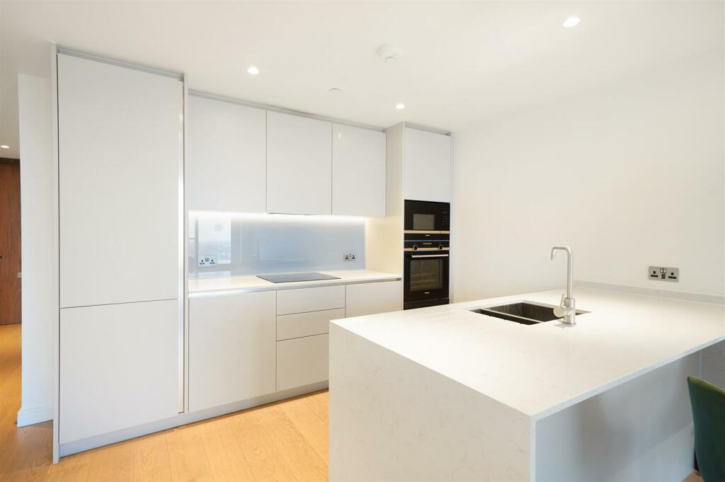 Apartment 3702, Hampton Tower - pgmkBQWWNH0DN59i97