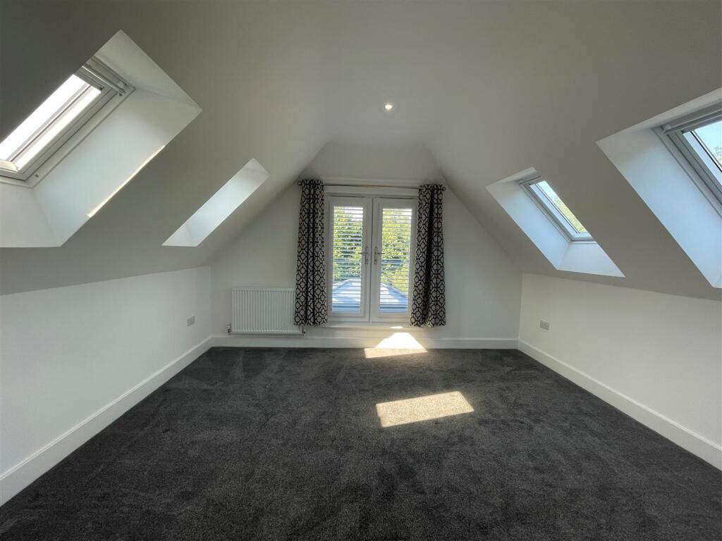 MasterBedroom.jpg