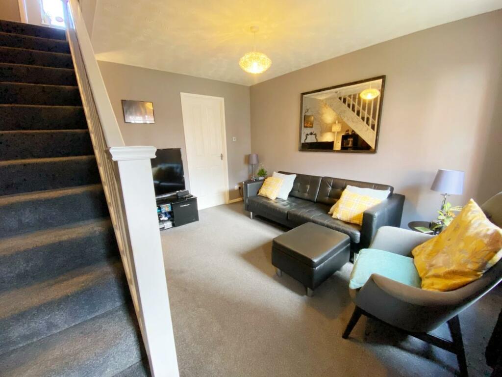 Lounge 2.jpg