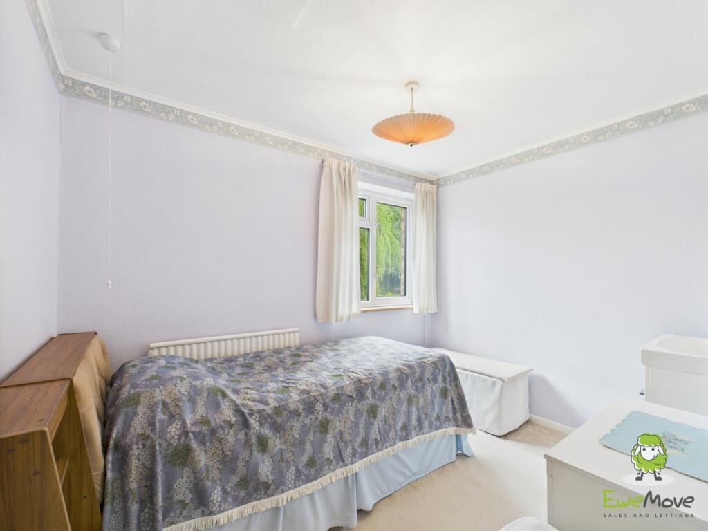 EweMove Estate Agents Basingstoke - Coniston Road 