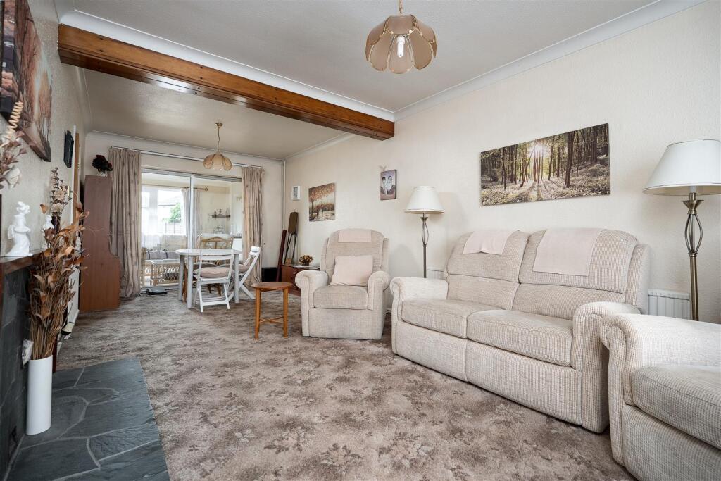 Living Room/Dining Room