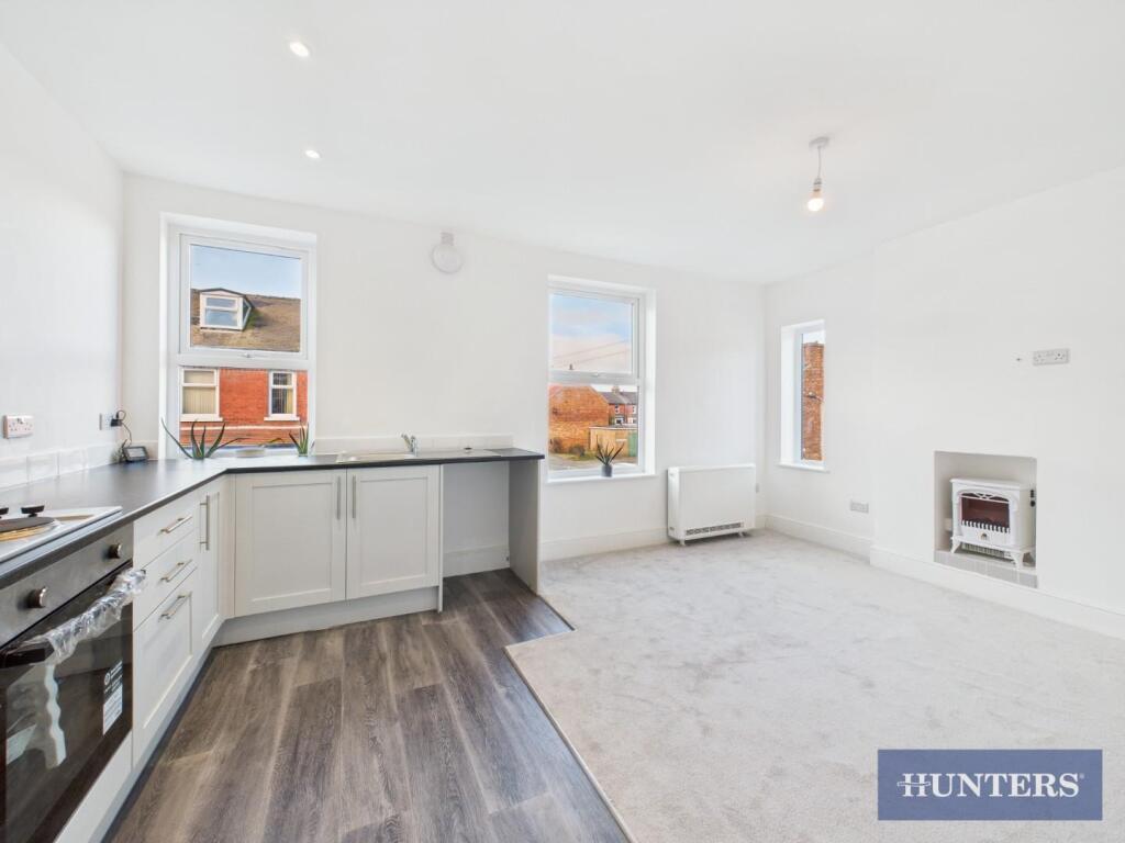 Kitchen/ Living Room