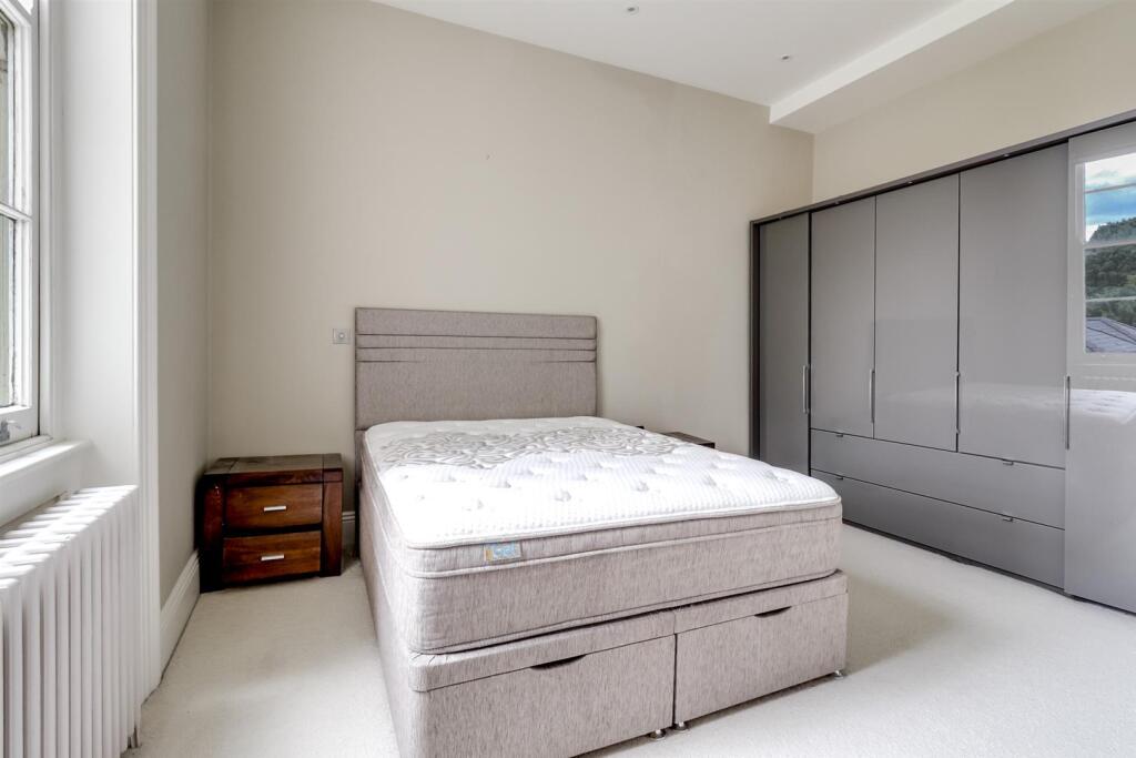 Bed 1 (3).jpg