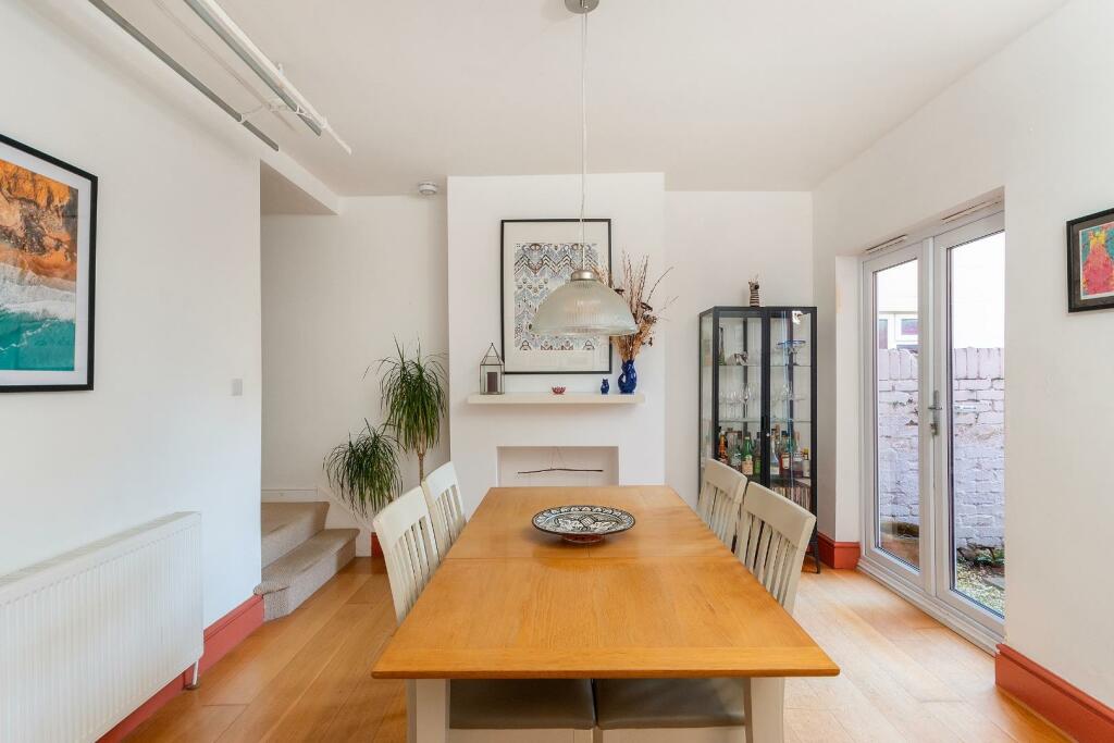 8O6RHD - Dining Room D.jpg