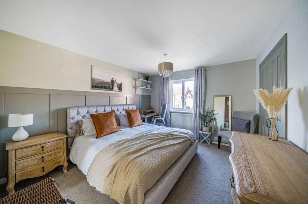 Bedroom 1 (Double with Ensuite)