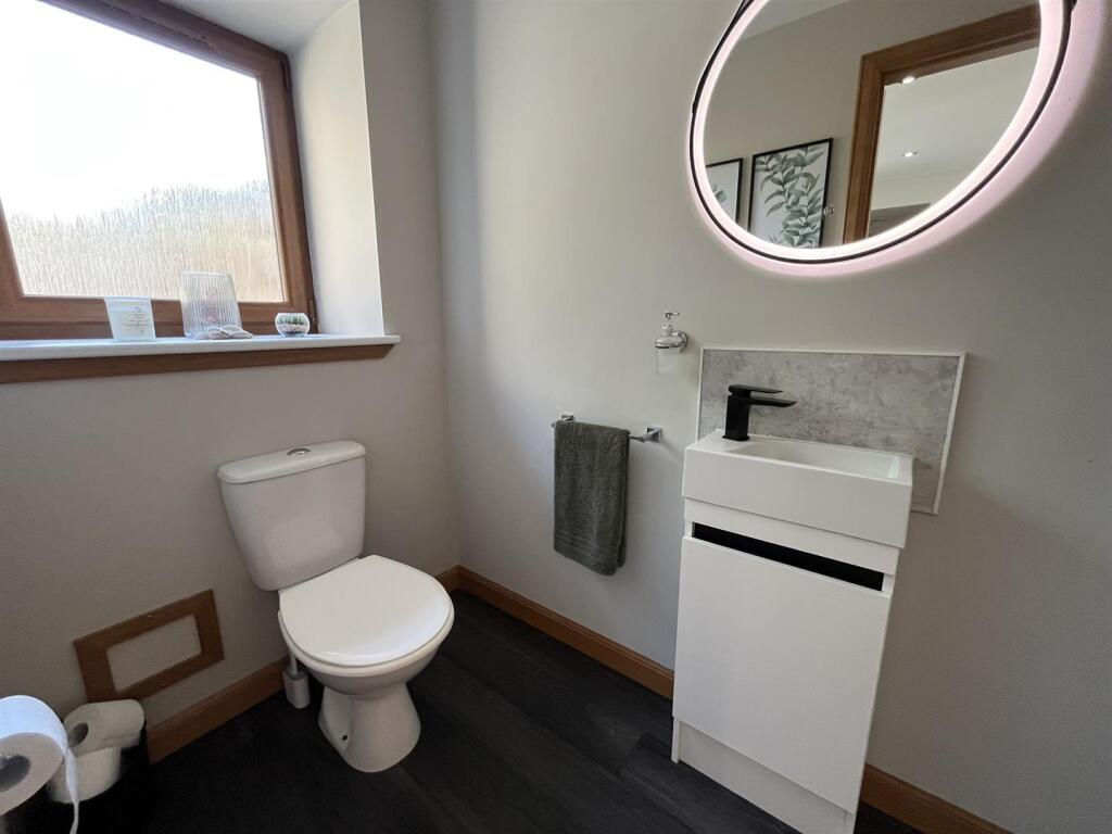 GUEST WC