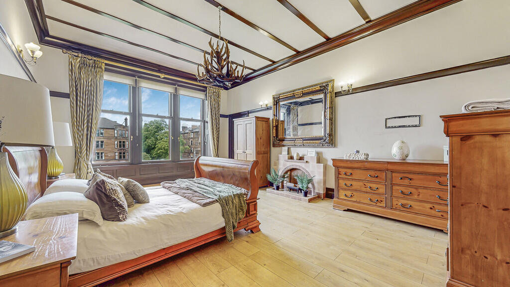 37-print-25 Queen...