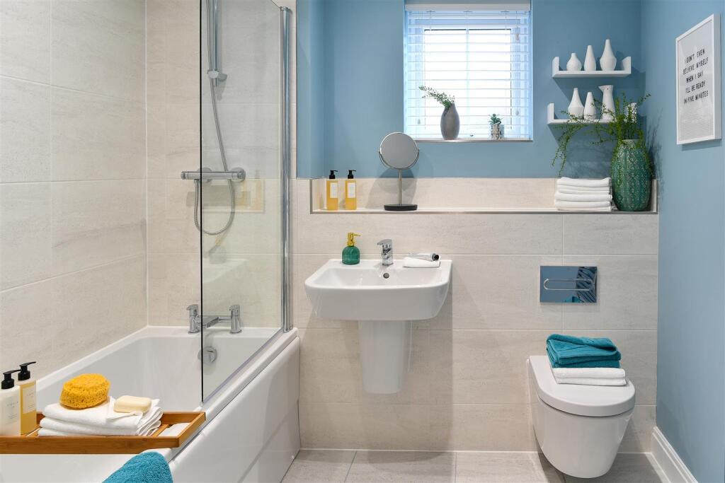 Shepherds Mews Show Home Bathroom.jpg