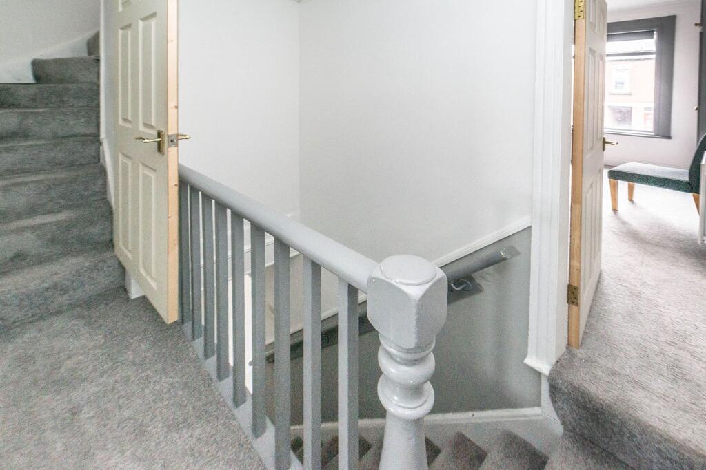 ENTRY WAY AND LANDING