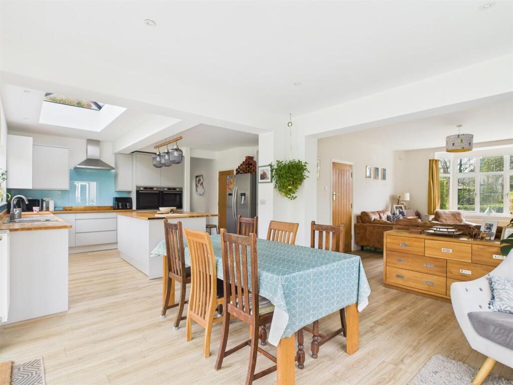 Living Kitchen/Dining/Family Room