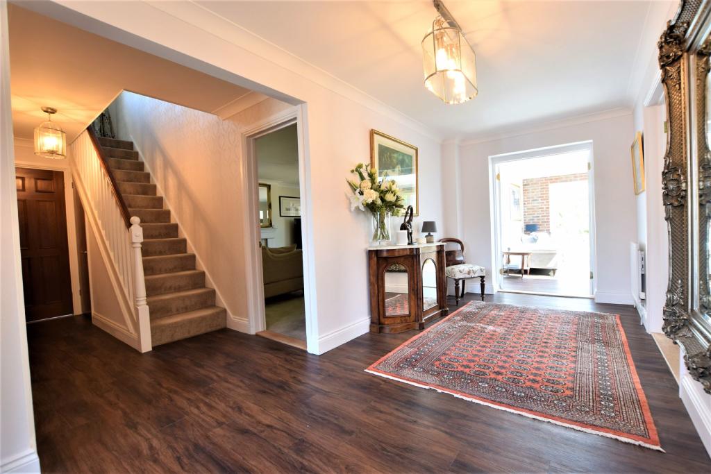 RECEPTION HALLWAY