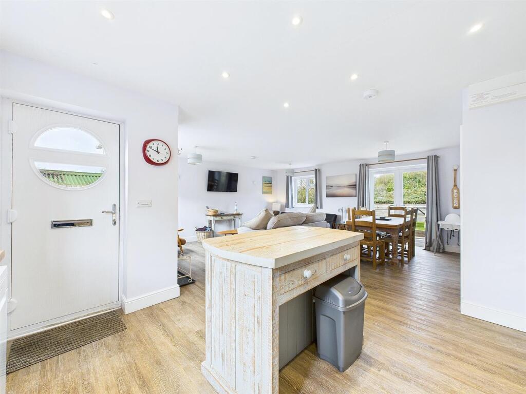 Open Plan Kitching/Living/Dining Area