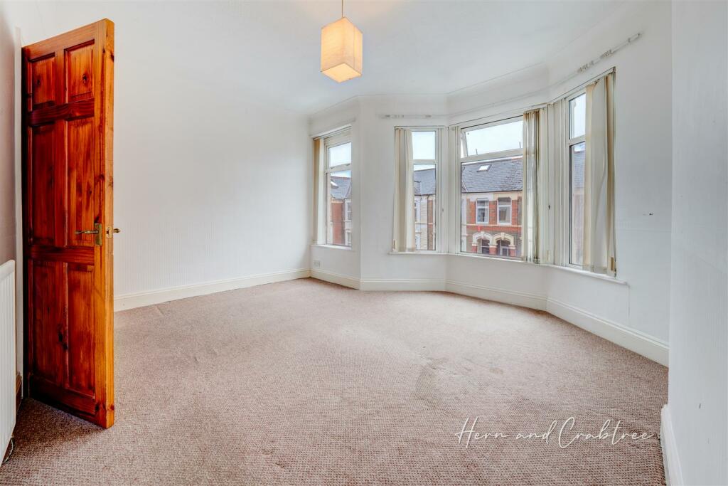 Dogfield Street, Cathays, HernCrabtree (17).jpg