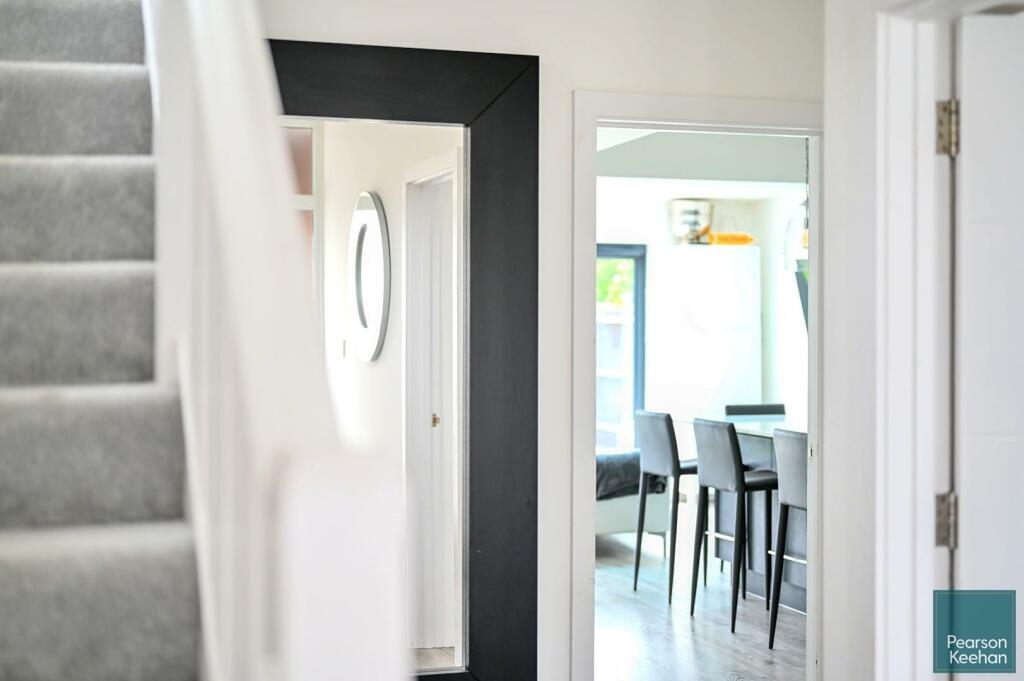 10 Glastonbury Road, BN3 (33).jpg