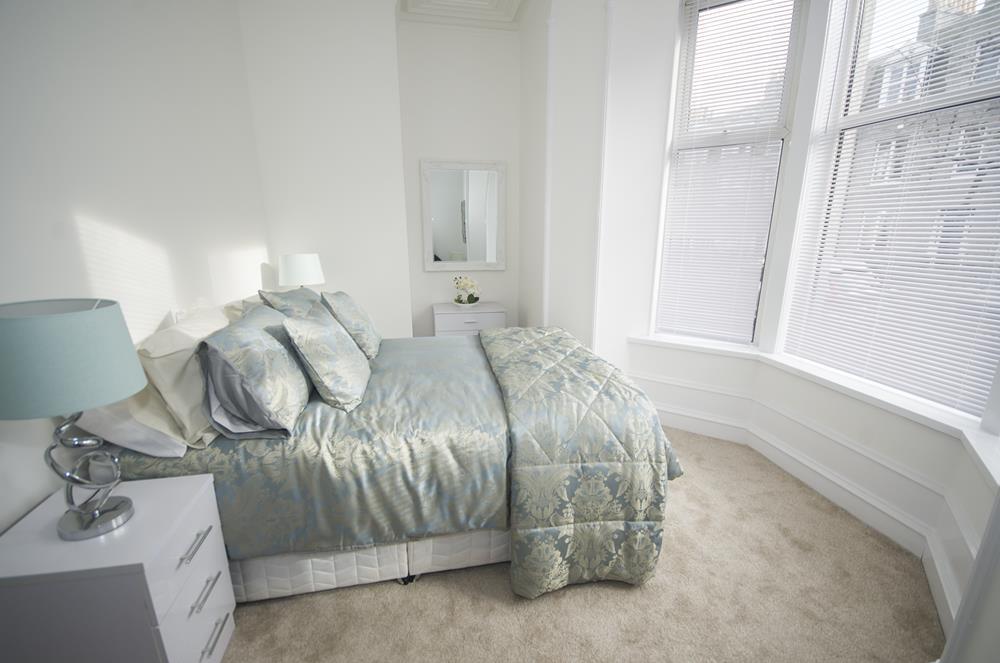 Bed 2 alt
