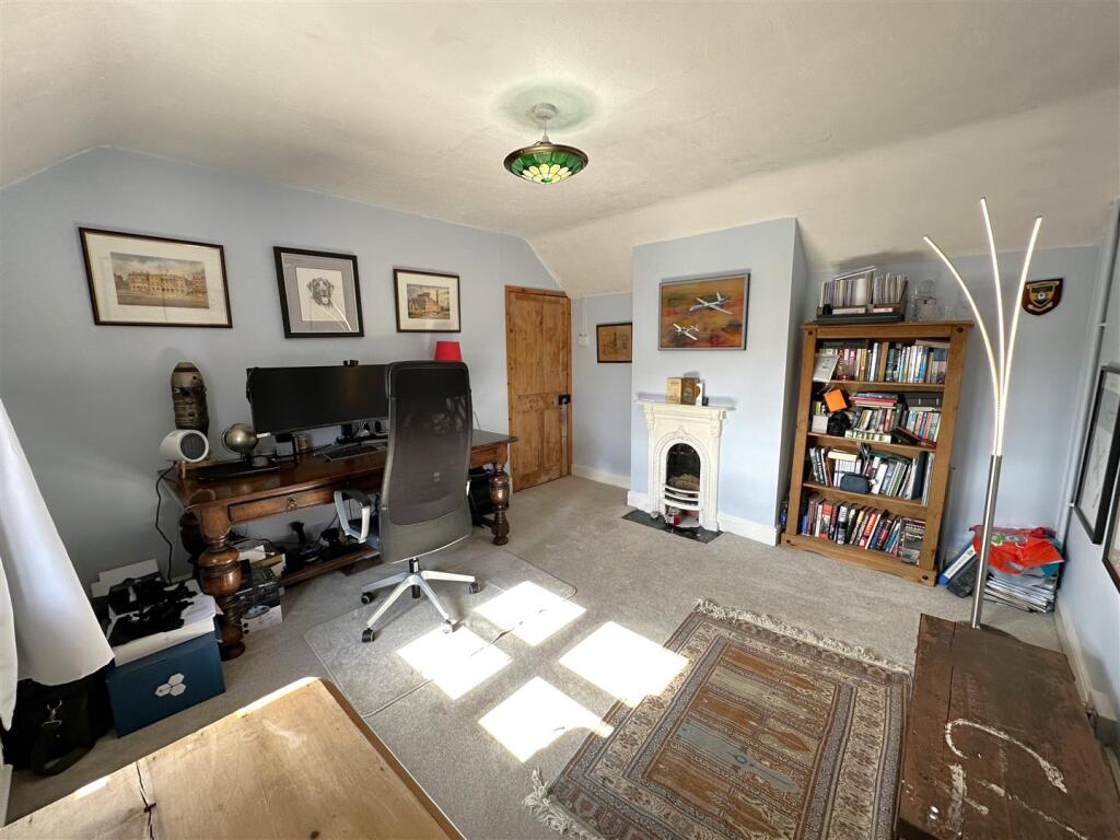 Third Bedroom 909