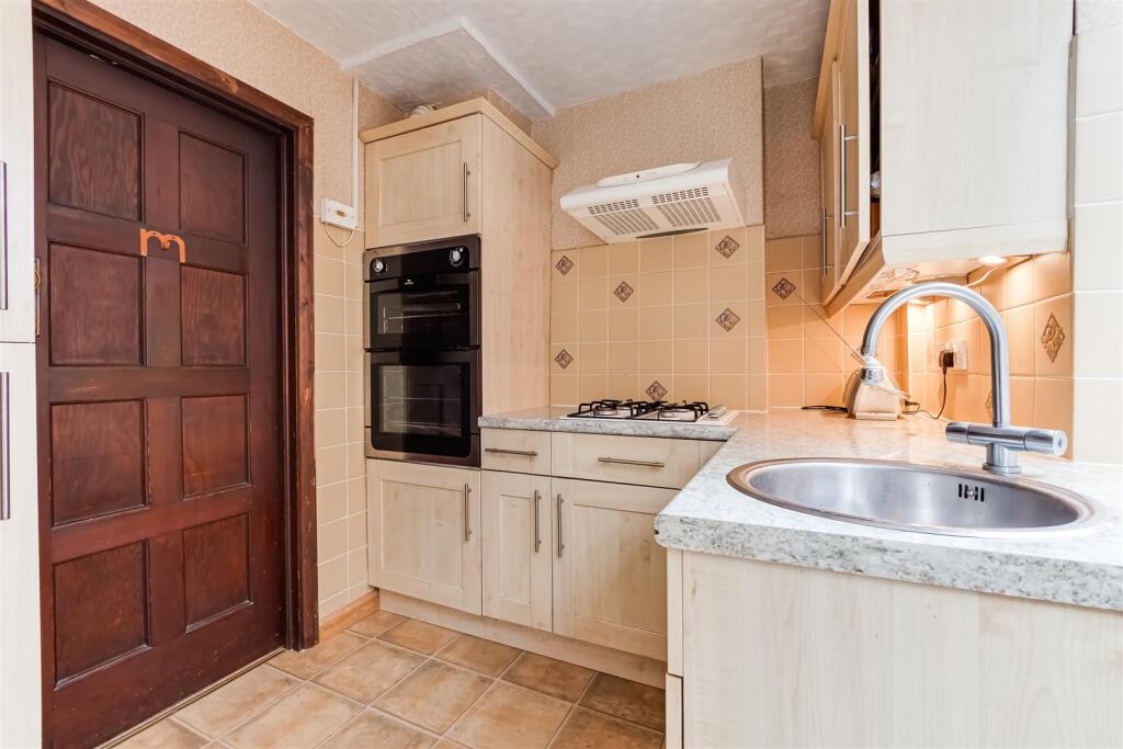 house-tudor-close-cheam-116.jpg
