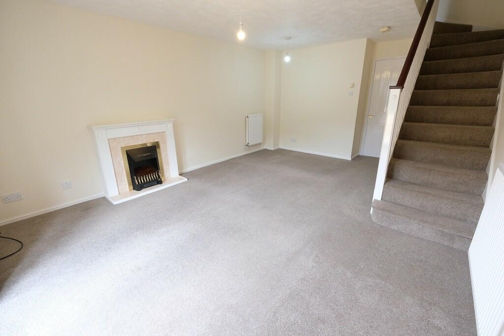 SITTING/DINING ROOM