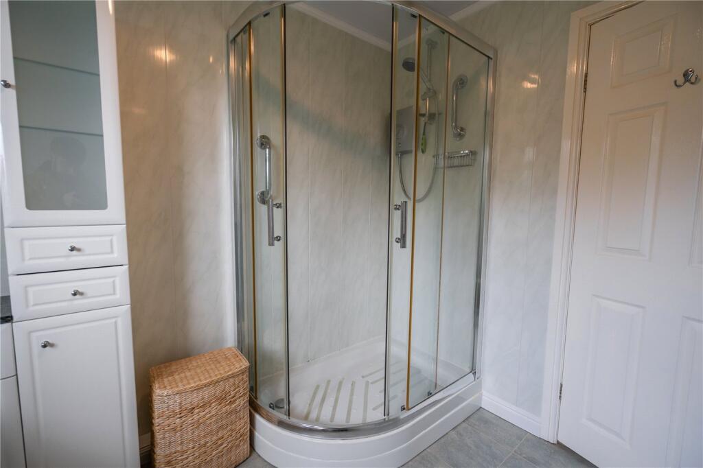 Shower Room (2)