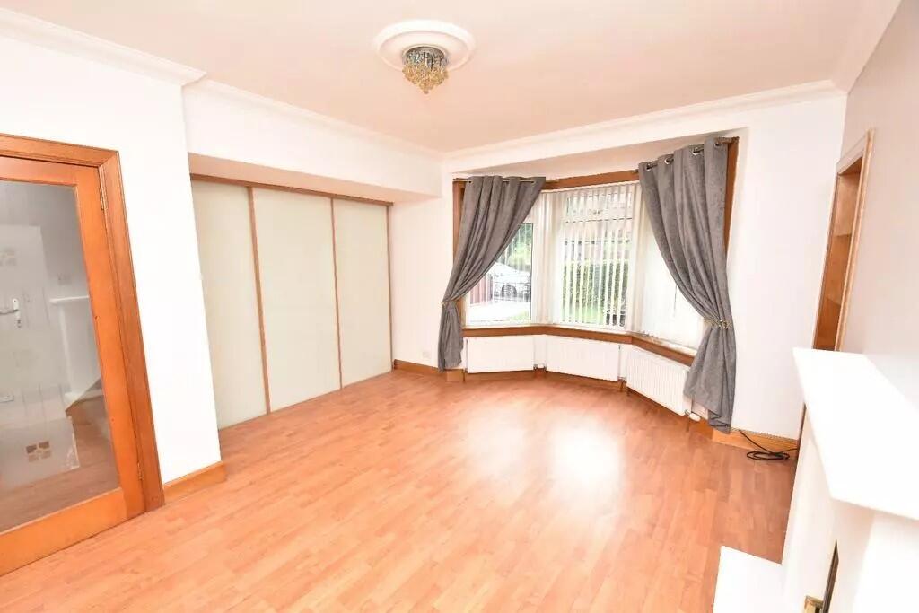 Ladybank Drive, Glasgow, G52