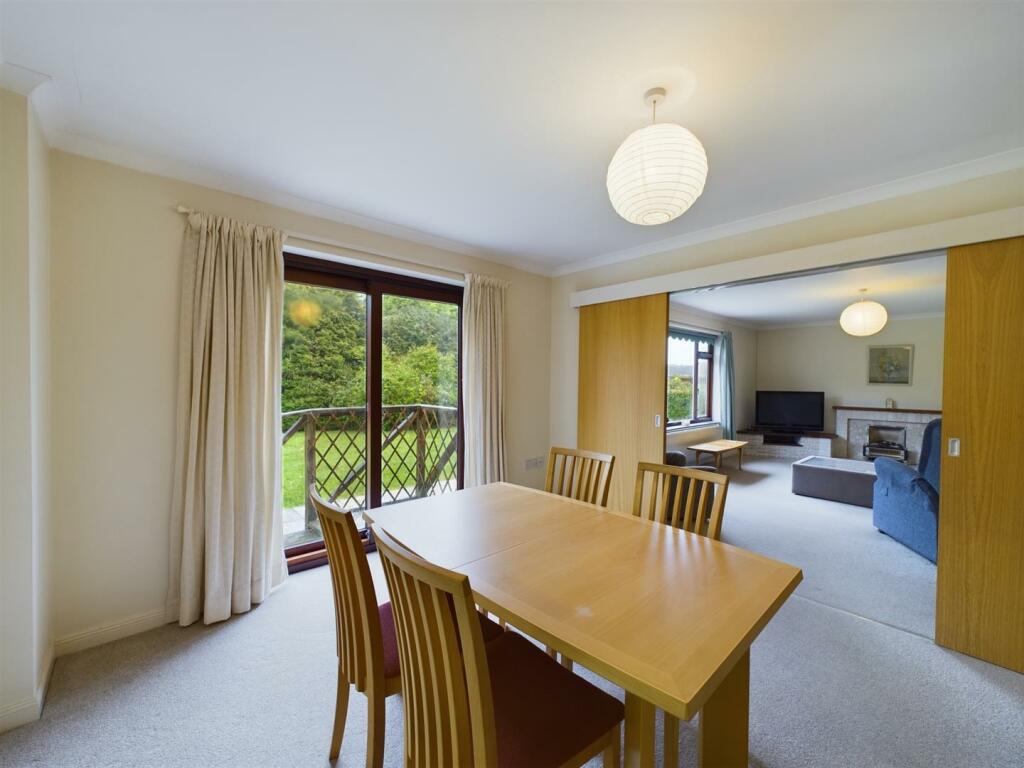 Dining Room to Lounge