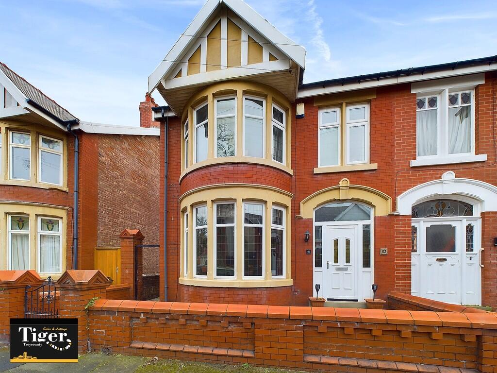 CAM02176G0-PR0447...