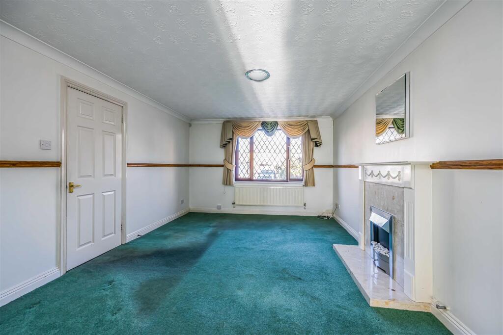22 Wilby Lane, Copnor-Small-PorticoMarketing-SoldB