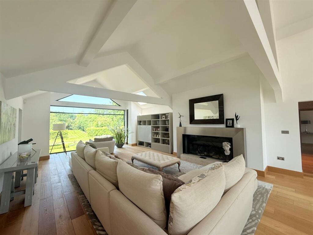 living room 2.jpg