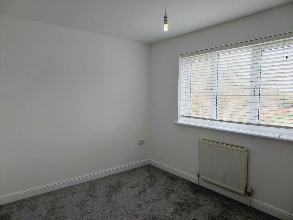Front bedroom aspect