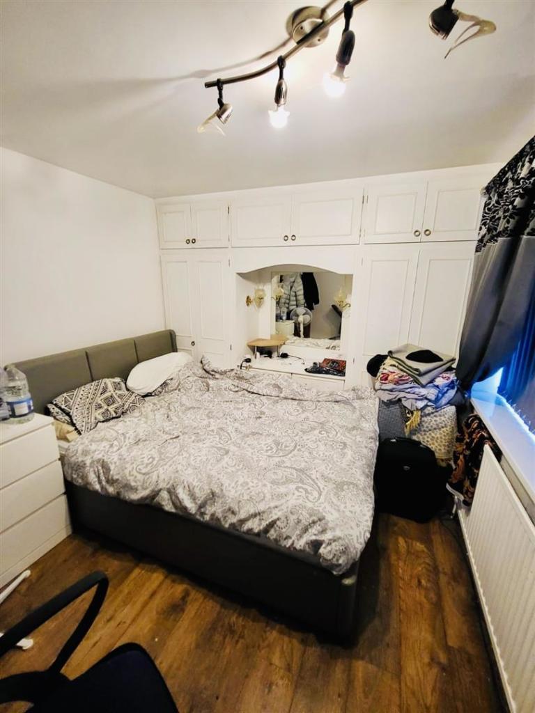 BED ROOM 2.jpg