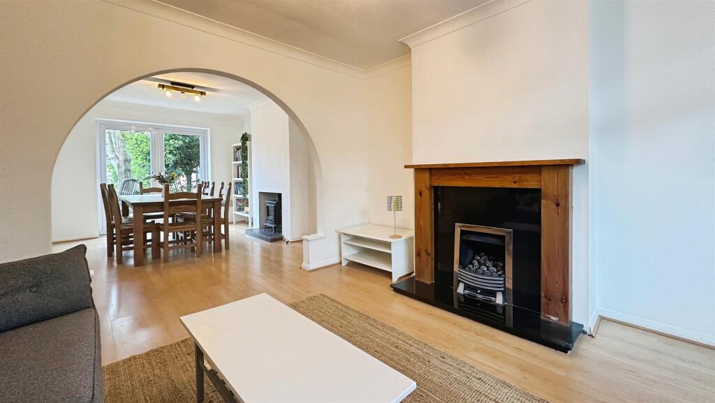 08aaf4db--4748-95FF-87012B0962D5-20204-000006BE077