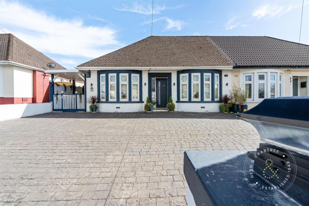 Tyn Y Parc Hern and Crabtree (5).jpg