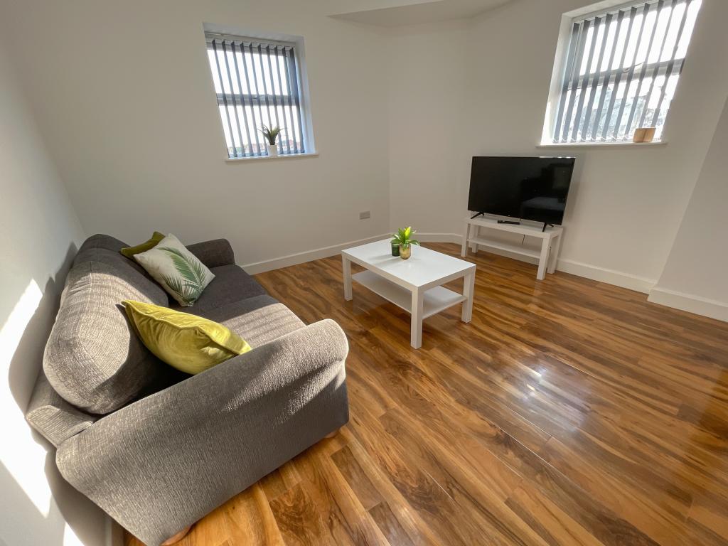 Flat 7, 163A Kensing